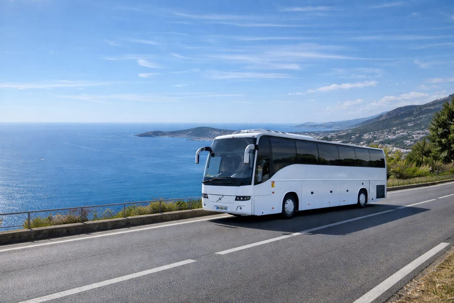 Autocars modernes Dinamic Confort - Transport de luxe en France