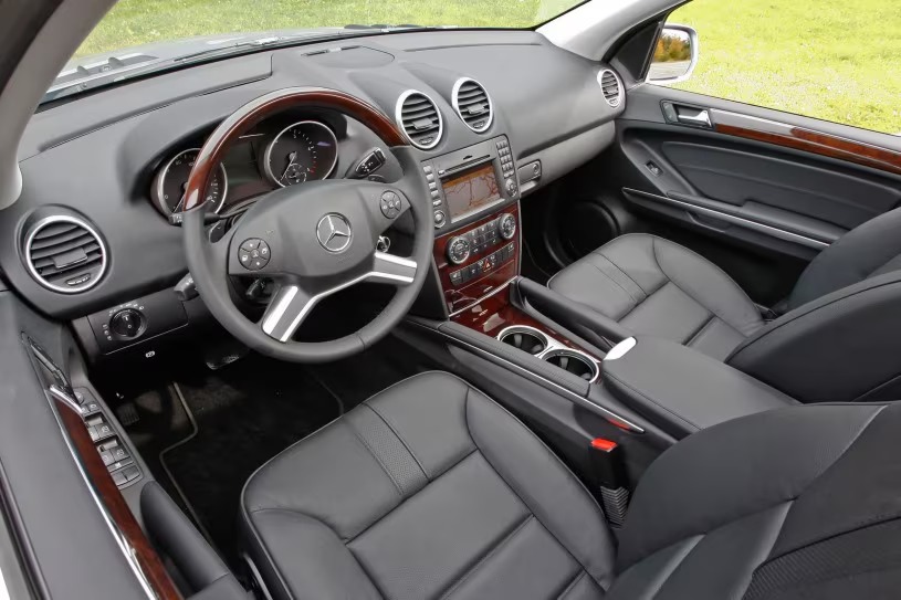 Intérieur Mercedes ML — 5 places - 1